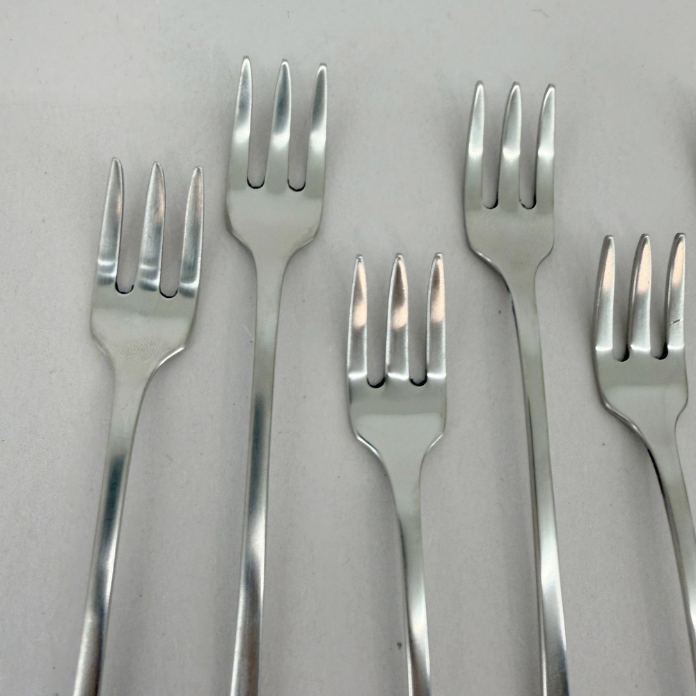 Oneida Wyndham 1881 Rogers Stainless Steel Cocktail Seafood Forks Set 8 MCM